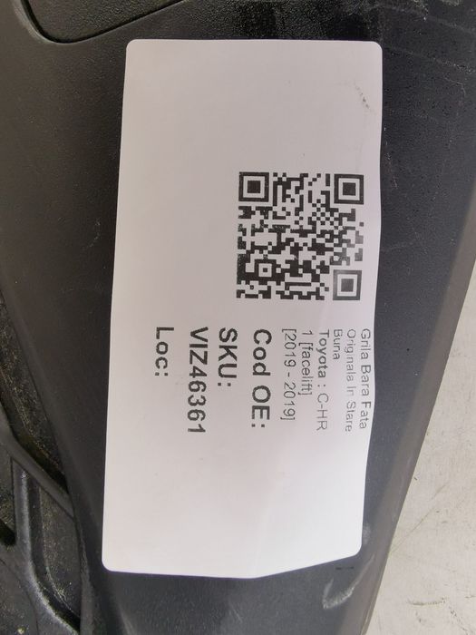 Тойота С-ХР / Toyota C-HR Оригинална предна решетка на бронята в добро