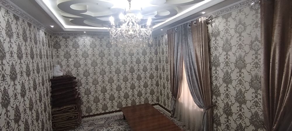 Учқарамон постидан тахминан 12 километр кирганда 3 сотик ер участка со