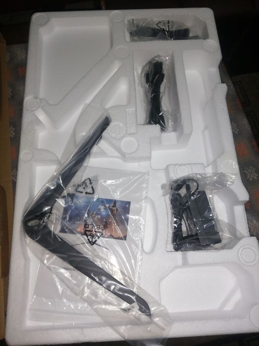 Монитор новый продам