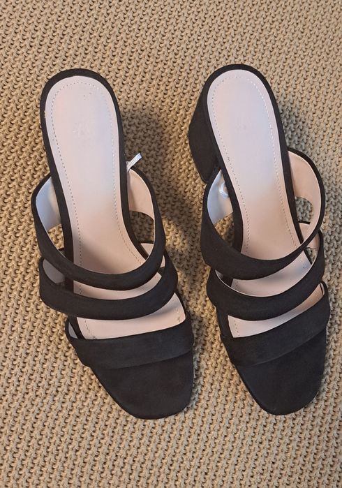 Sandale noi finuțe toc comod 39