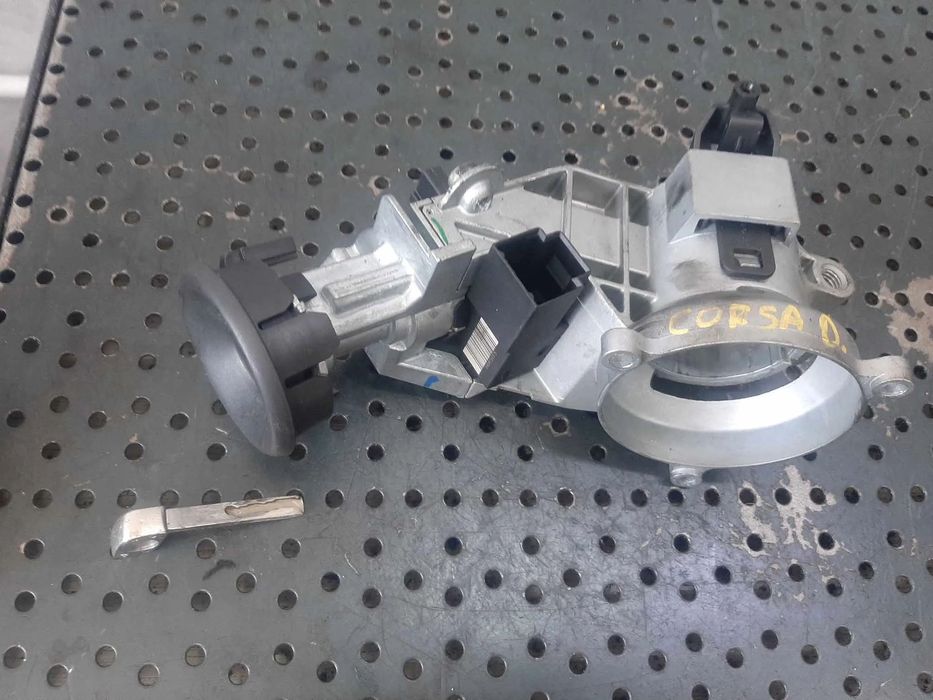 contact auto cu cheie opel corsa d  56155e