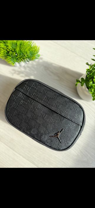 Unisex Чантичка Air Jordan Monogram Crossbody