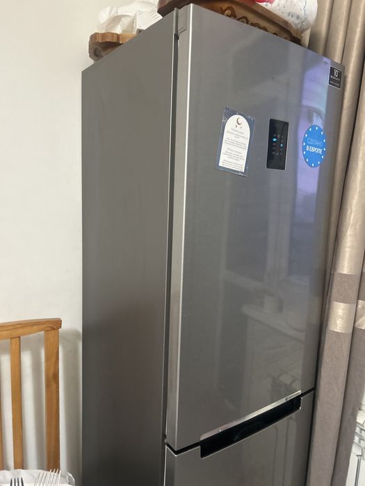 Продаю холодильник