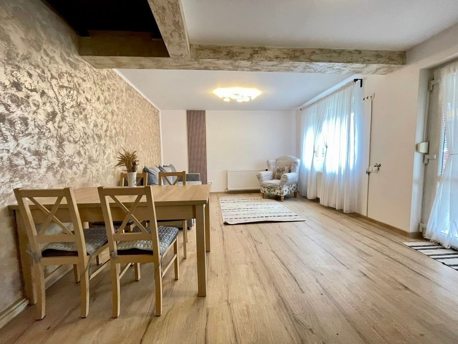 Închiriez casa  duplex Liziera Triaj 3 camere