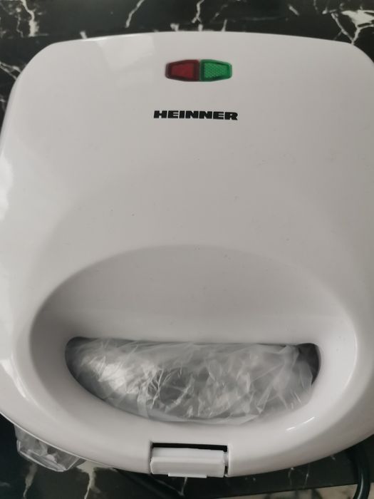 Тостер за сандвичи Heinner