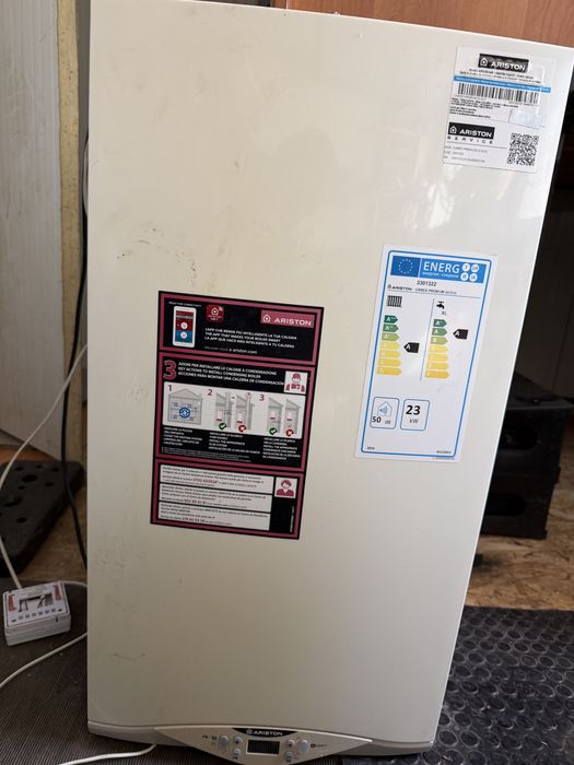 Vind centrala termica Ariston Cares Premium 24,