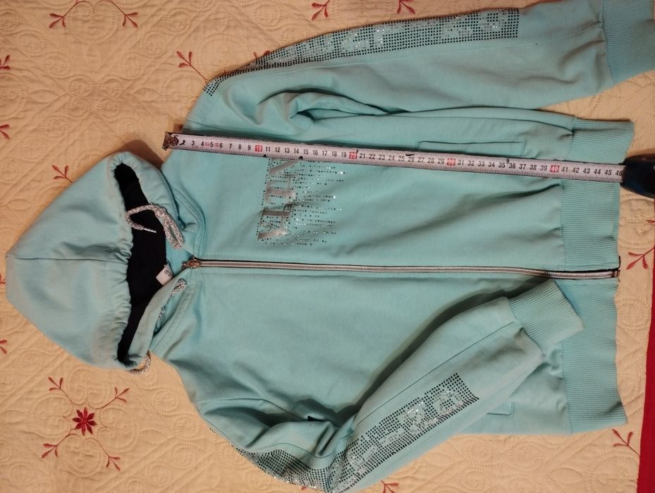 Продам ковты на девочку 7-8 лет по 1 тыс