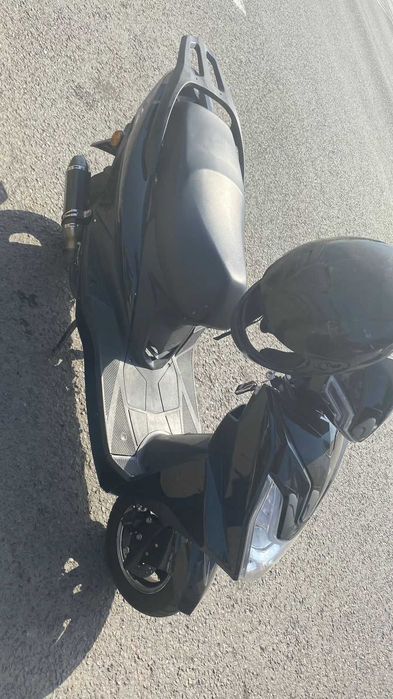 Продаю мопед(китаец)