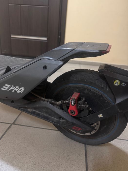 Электросамокат segway ninebot zt3pro