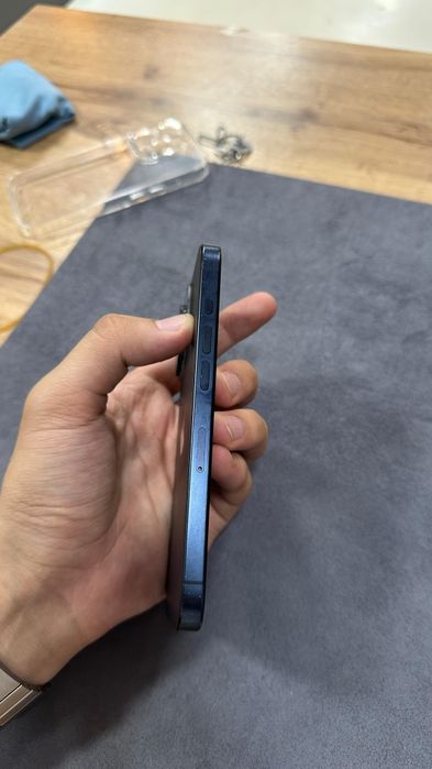 Iphone 15 pro (256gb)