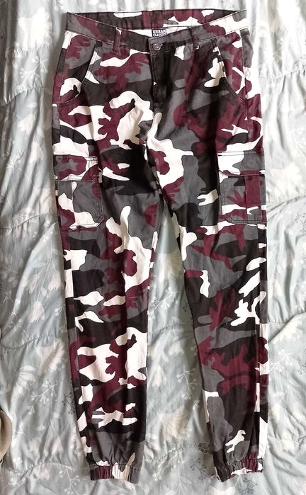 Камуфлажни Военни Дрехи Яке Панталон Елек - ИЗБОР