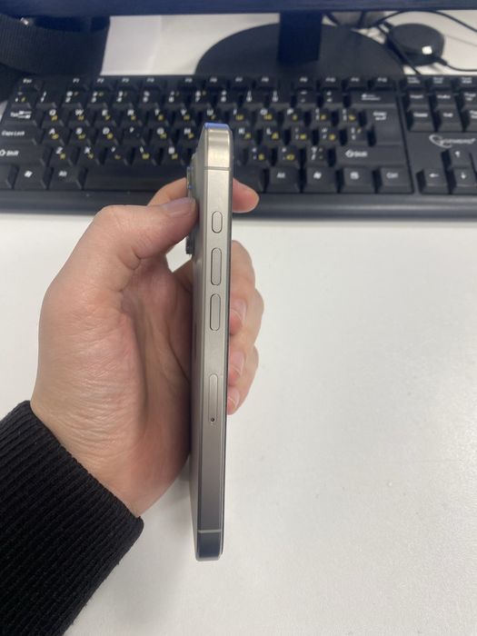 Iphone 15 pro 256gb natural titan