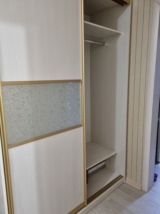 Продам новый купейный шкаф