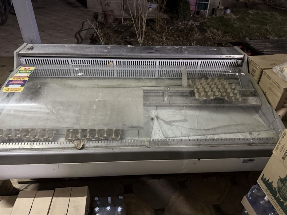 Витринный холодильник