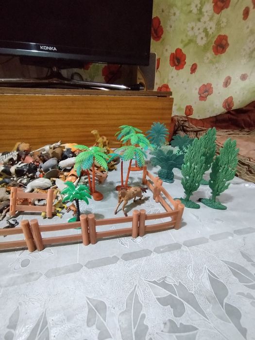 Фигурки животный мир 92шт