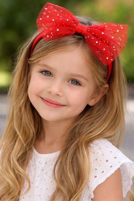 Сатенени скрънчита ,диадеми,ленти за коса в луксозна кутия за малки и