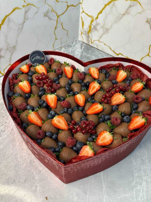 Клубника в шоколаде - изысканный вкус сладости! подарки для женщин