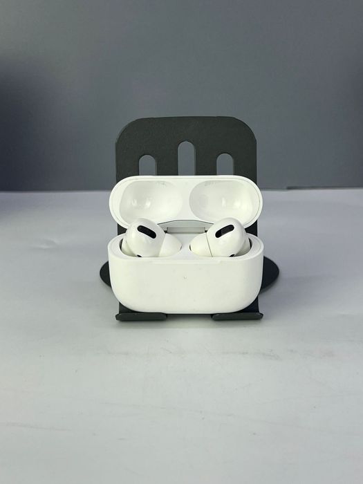 Apple AirPods Pro 70057а573