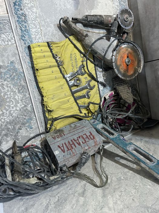 Продаю болгарка сварка набор ключей