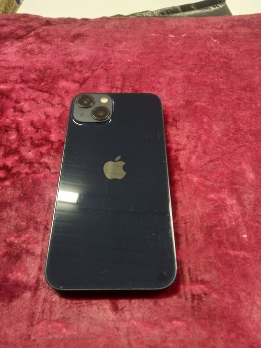 Продаю iPhone 13