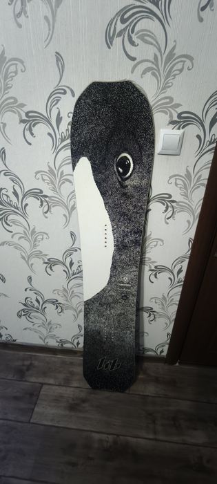 Продавам сноуборд lib tech & rossignol