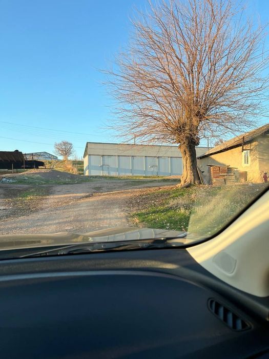 Срочно продаеться  промышленные холодельники готовая база объем 10.000