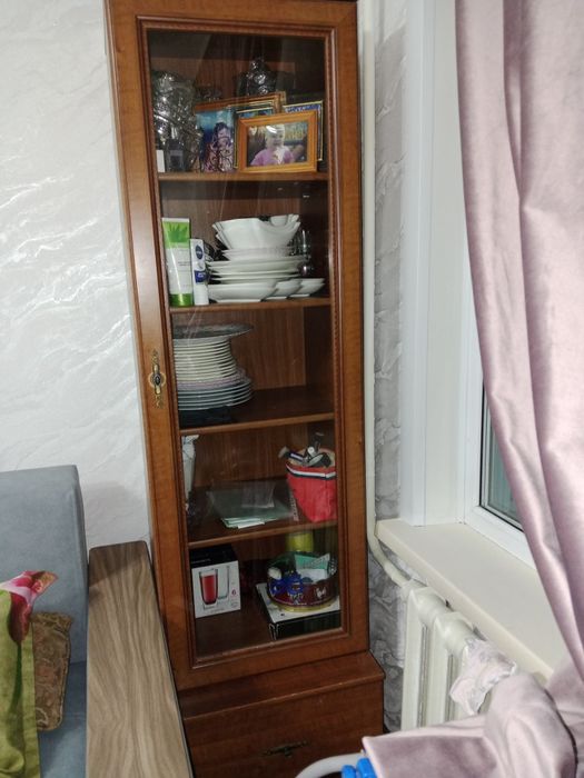 Отдам даром стенку