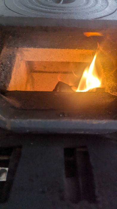 Стара перфектно работеща печка Балкан