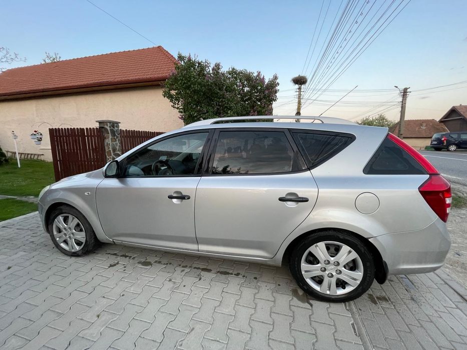 Vând Kia Ceed 1.6CRDI 90cai