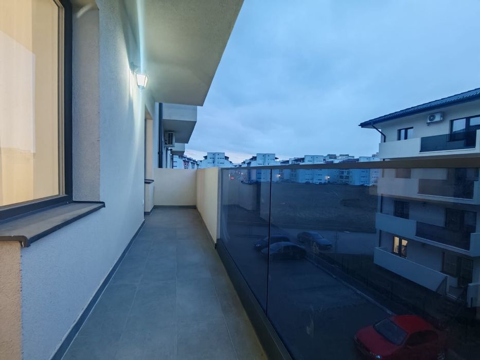 Inchiriez apartament 3 camere