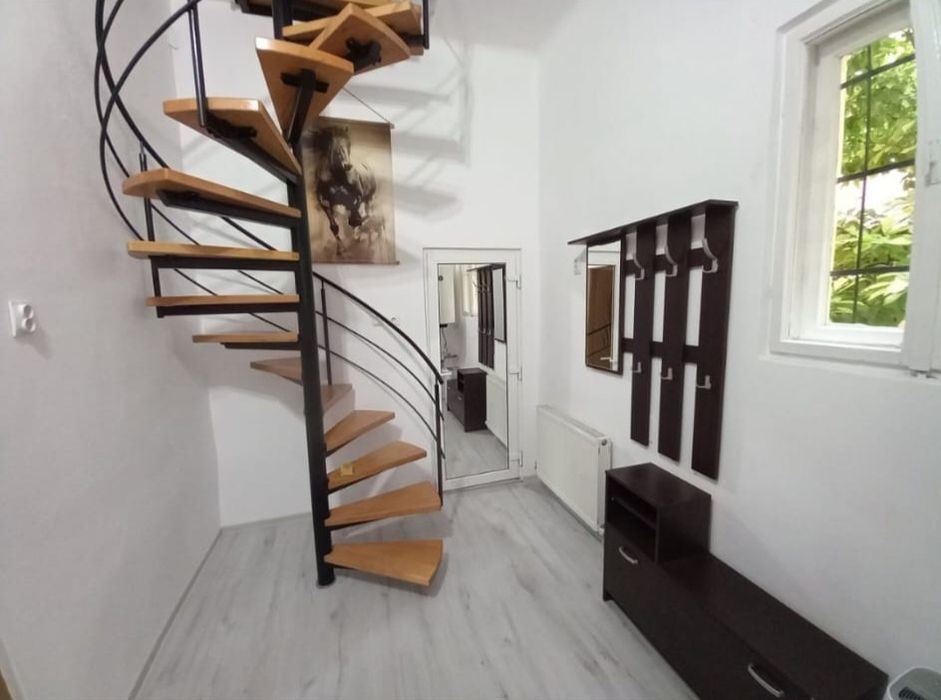 Inchiriez apartament 2 camere, ultracentral.