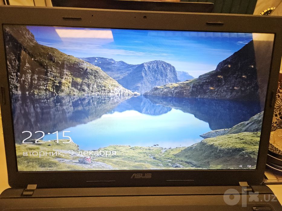 Noutbuk ASUS sotiladi
