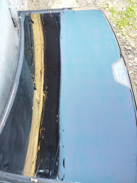 Стекло на BMW 5 Е-39 кузов.