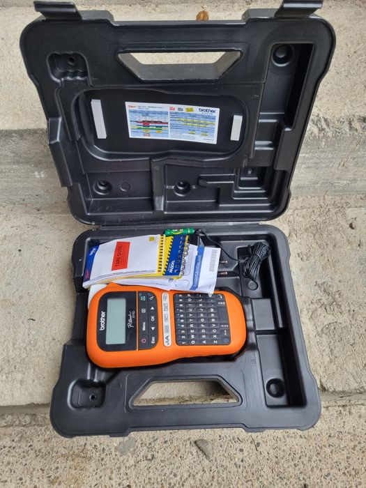 Imprimanta de etichete brother E110