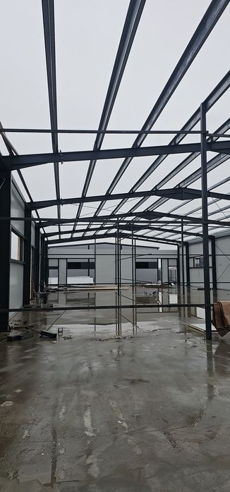 Executam hale metalice hala pe stoc 12x40x4 Cu panouri sanvis