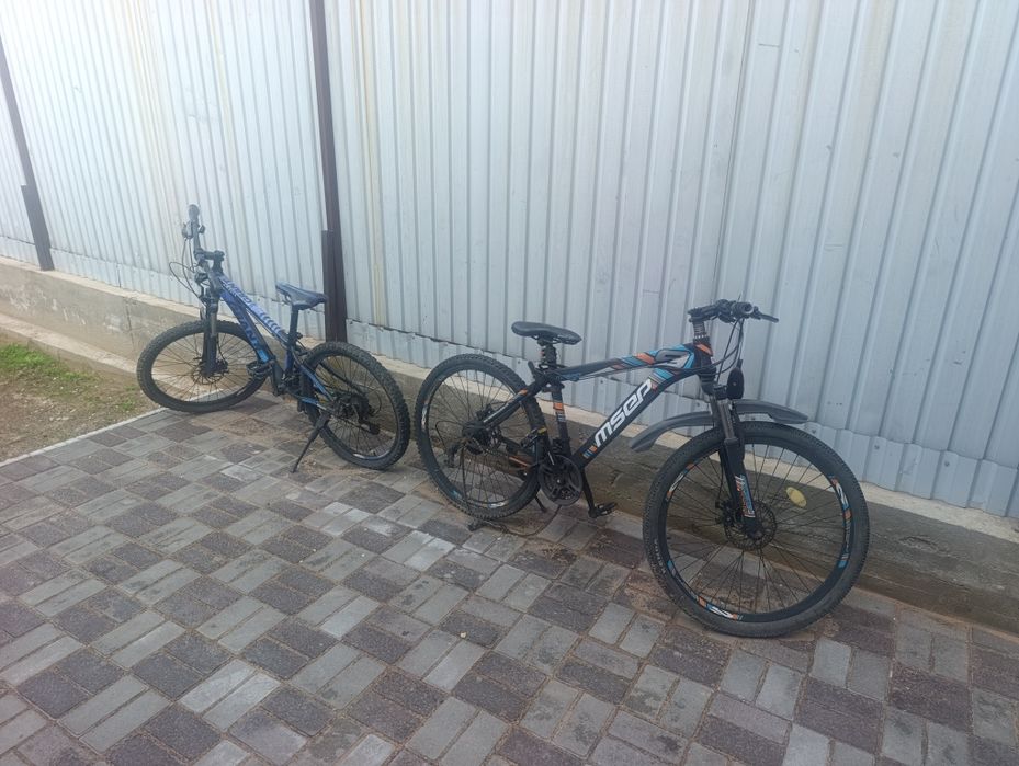 Продам два велика