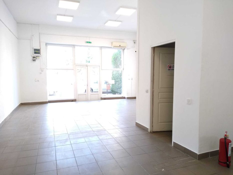 Închiriez spațiu comercial utracentral în Târnăveni