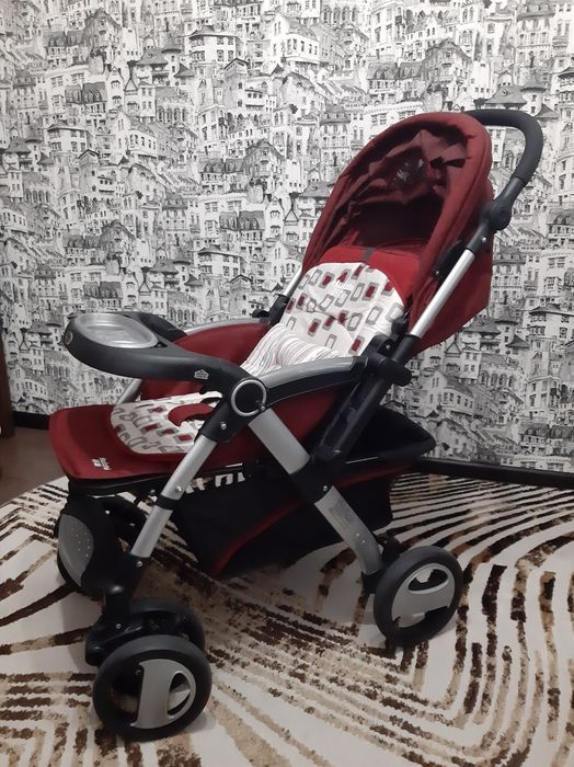 Срочно продам детскую коляску