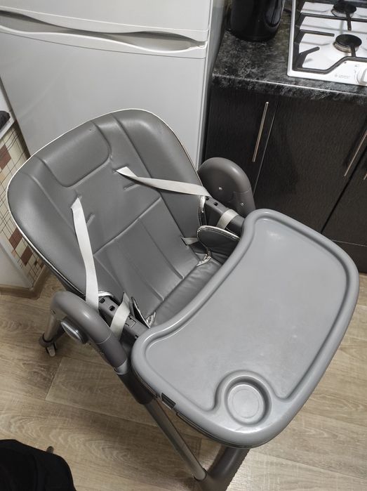 Продам стульчик для кормления