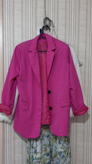 Женский платья кастюмы пиджаки кофты арзан багада сатылады!