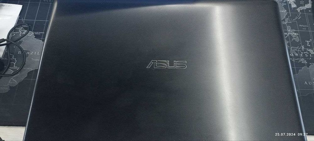 Ноутбук ASUS i3 2 поколения/4GB DDR3/SSD 128 G