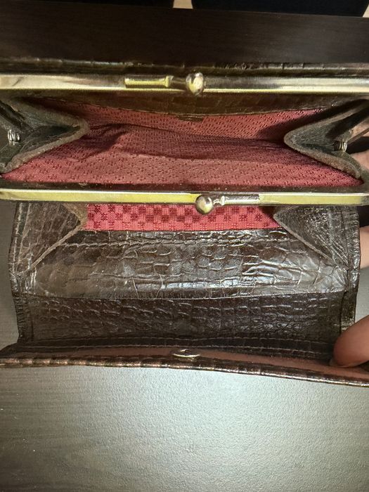 Дамско портомоне естествена кожа