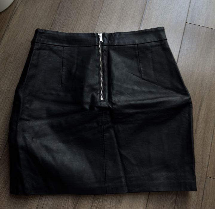 Дамска кожена пола на Zara