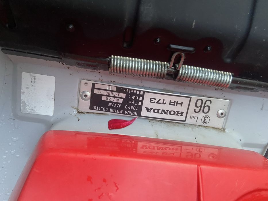 Masina de tuns iarba Honda