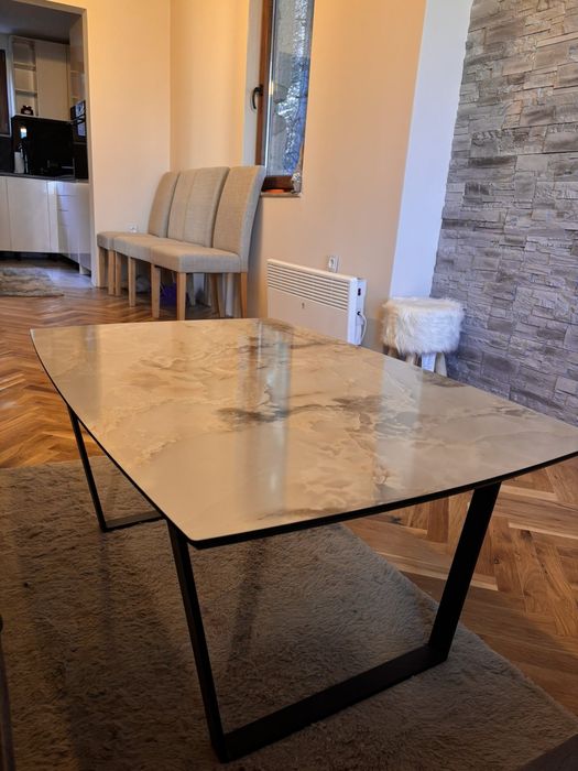 Холна маса не исползвана