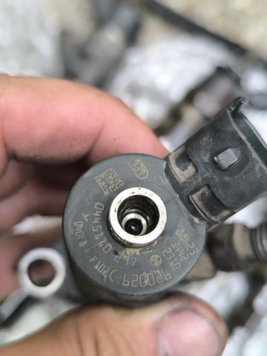 Injectoare 1.4 / 1.6 HDI Peugeot 307 Citroen C2 C4 C5 Ford Focus