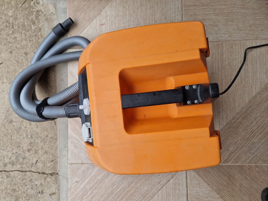 BTI - NTS 20 / aspirator de praf profesional