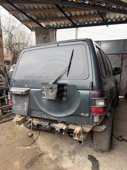 Mitsubishi Pajero 2.8 На Части