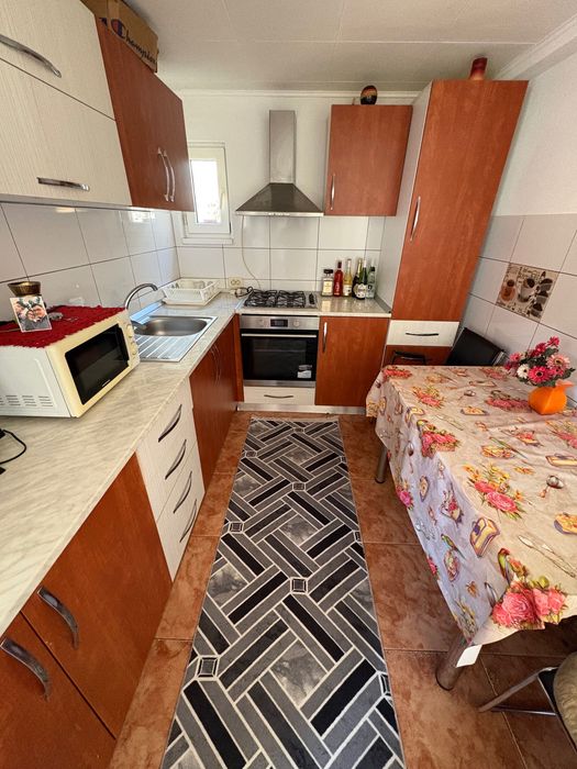 Casă de închiriat