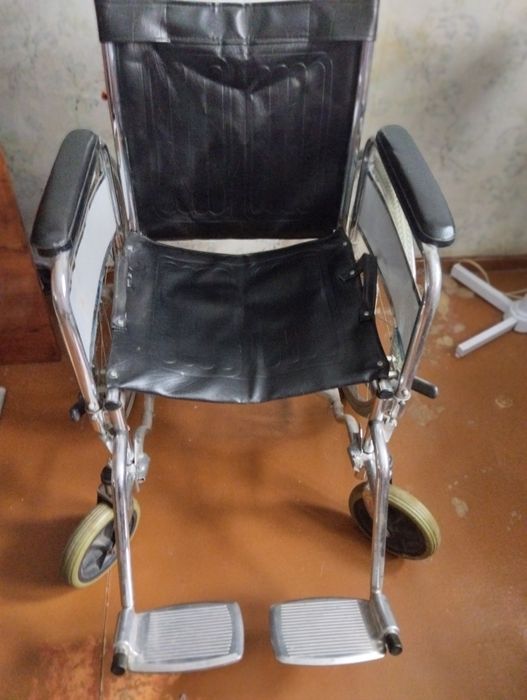 Коляска инвалидная б/у